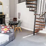 Aparthotel Leevin Center