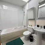 Aparthotel Leevin Center