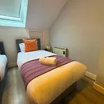 Leevin Center شقة فندقية 3*