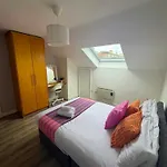 شقة فندقية Leevin Center 3*