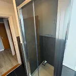 Leevin Center شقة فندقية 3*