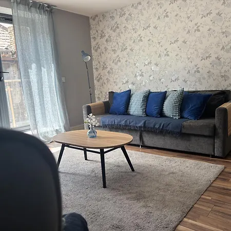 Leevin Center Aparthotel 3*