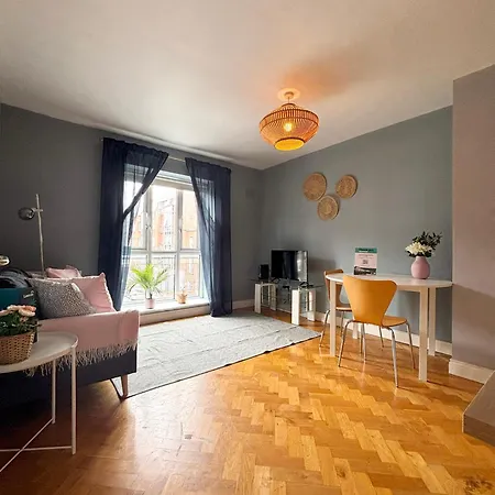 Aparthotel Leevin Center 3*