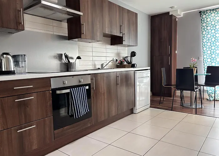 Leevin Center 3* Dublin