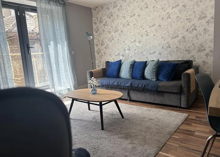 Leevin Center Aparthotel 3*